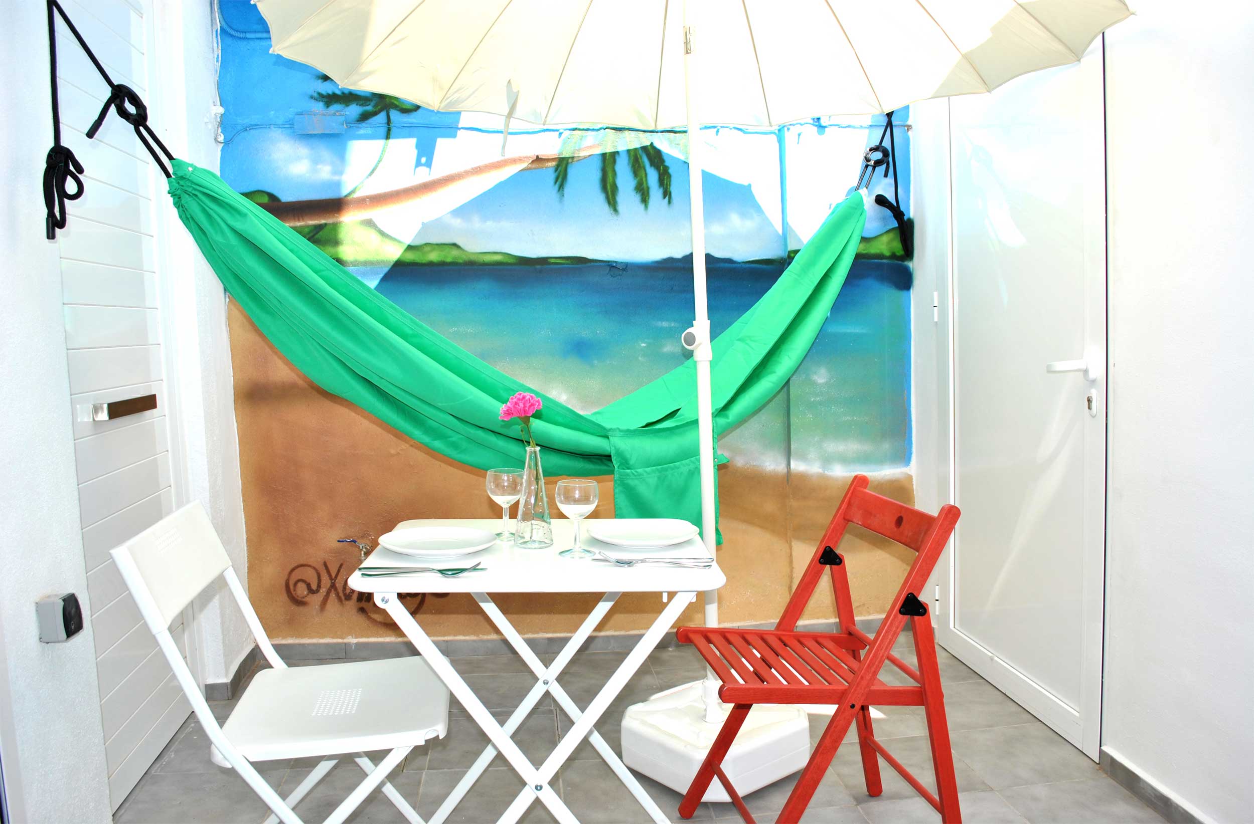 Apartamentos con Terraza en Valencia: Un Lujo Mediterráneo